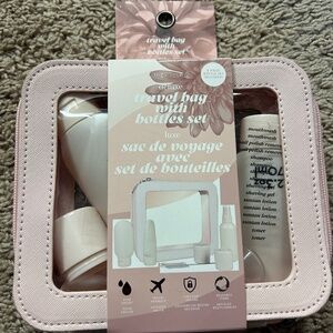 NWT Luxe + Williw deluxe travel bag worh bottles set